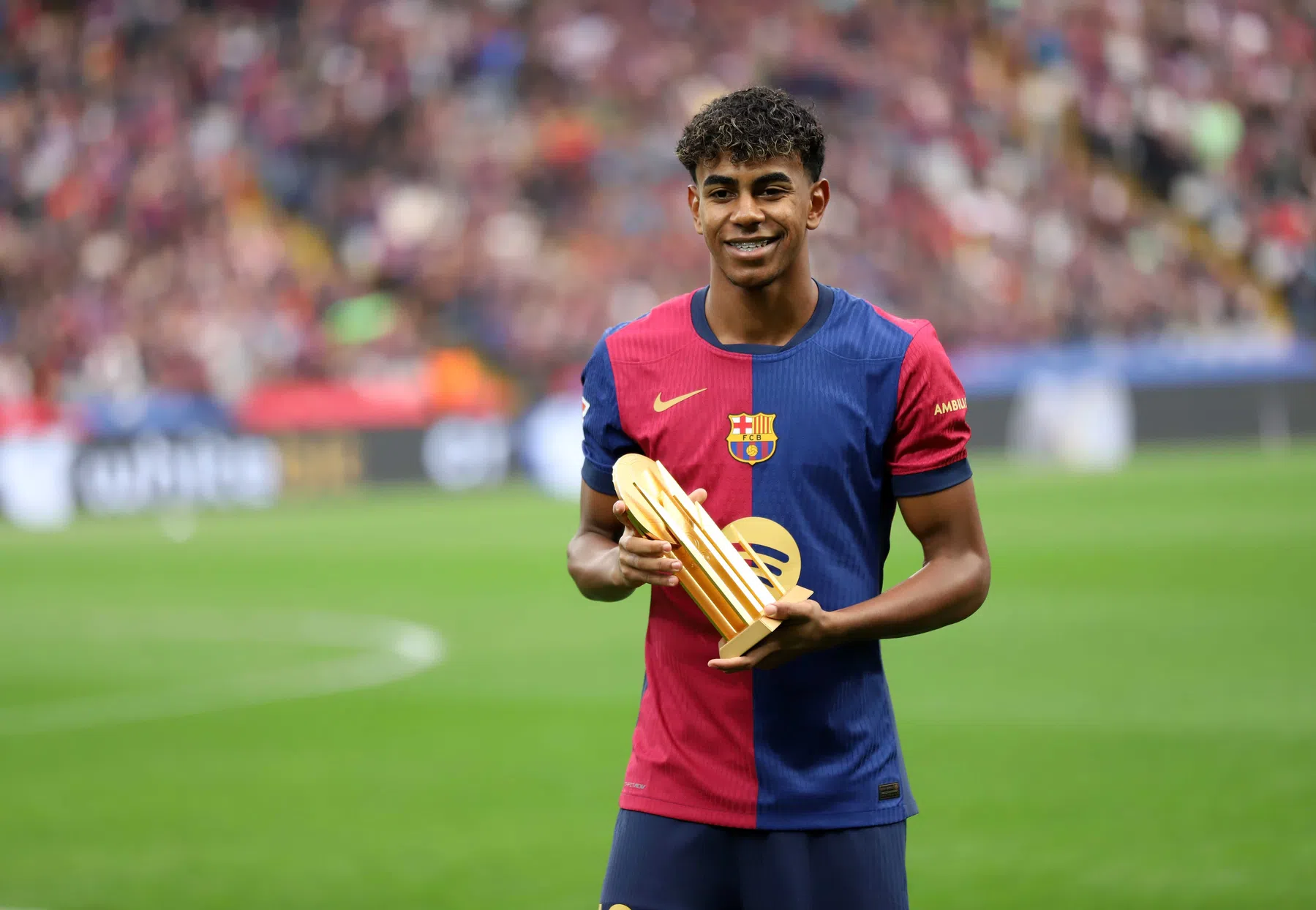 Yamal wint opnieuw Kopa Trophy: dit is het verschil met Golden Boy | VoetbalNieuws