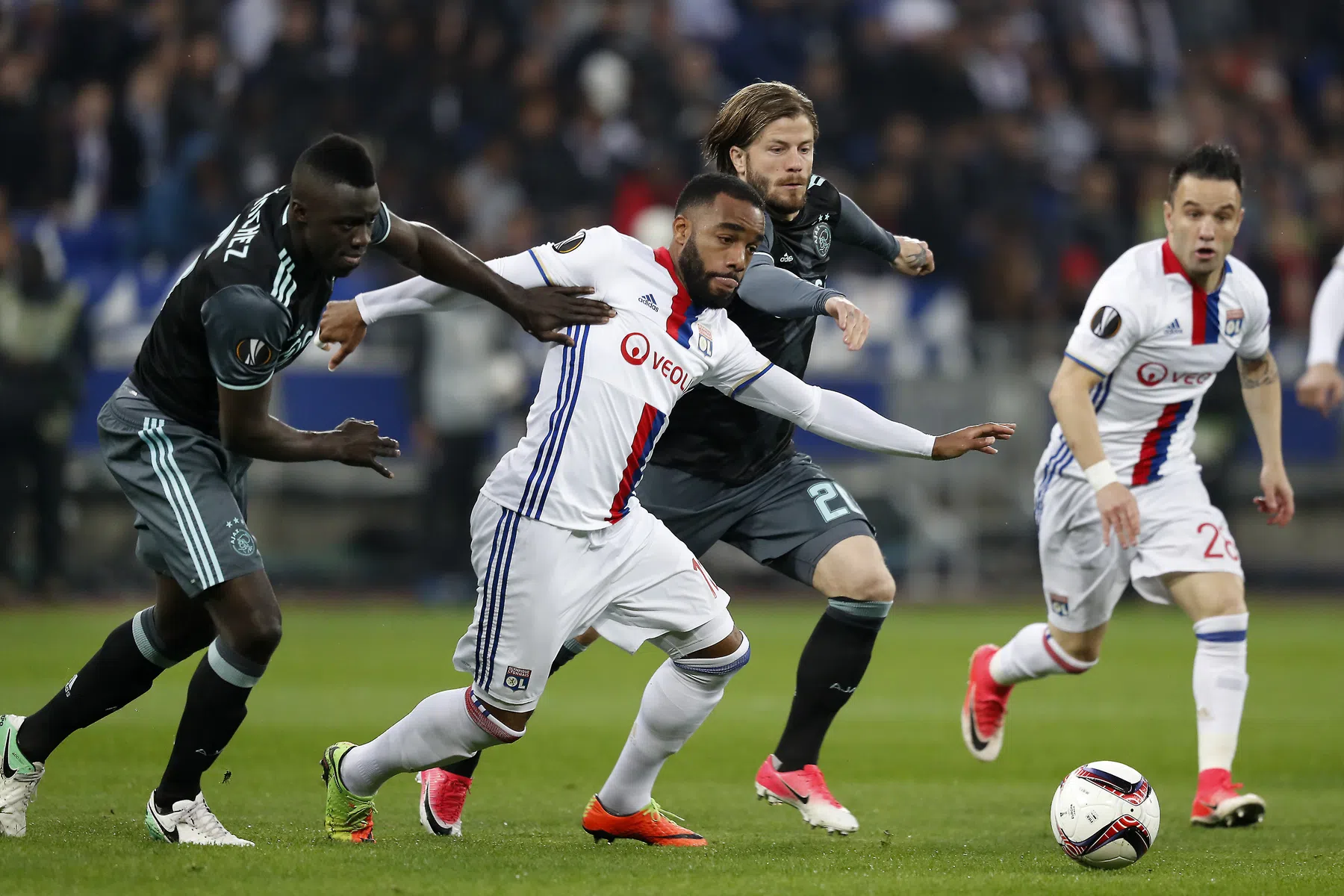 Nederlandse clubs vs. Olympique Lyon: alle resultaten | VoetbalNieuws