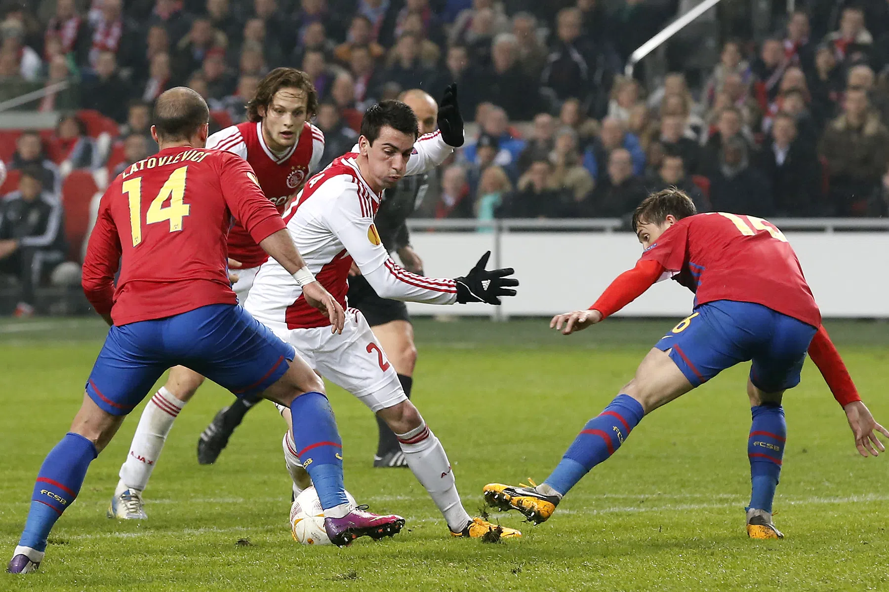 Nederlandse clubs vs. FCSB: dit zijn de eerdere resultaten | VoetbalNieuws
