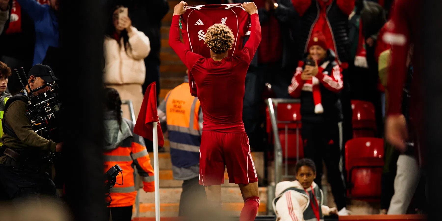 Slot furieus op Ekitike na oliedomme rode kaart tegen Southampton in de League Cup