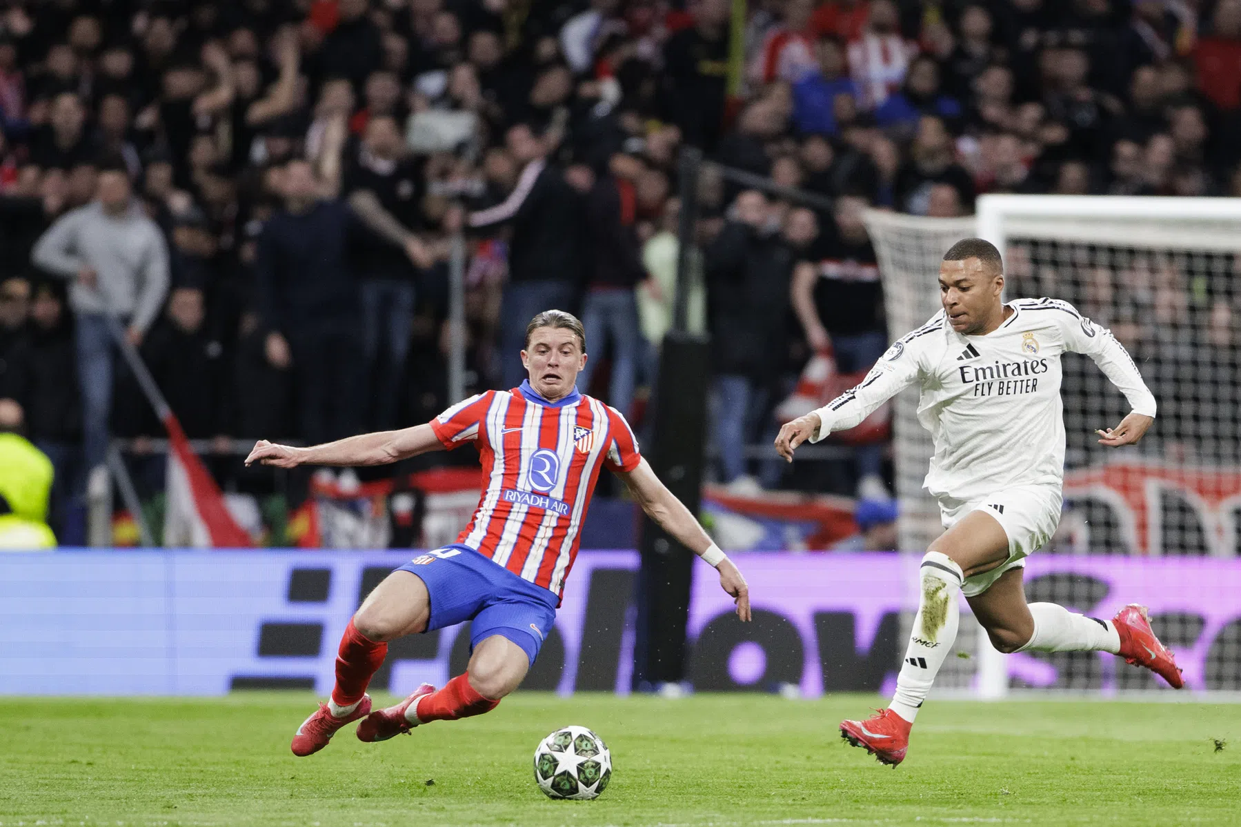 Waar en hoe laat is Atlético - Real Madrid live te zien? | VoetbalNieuws