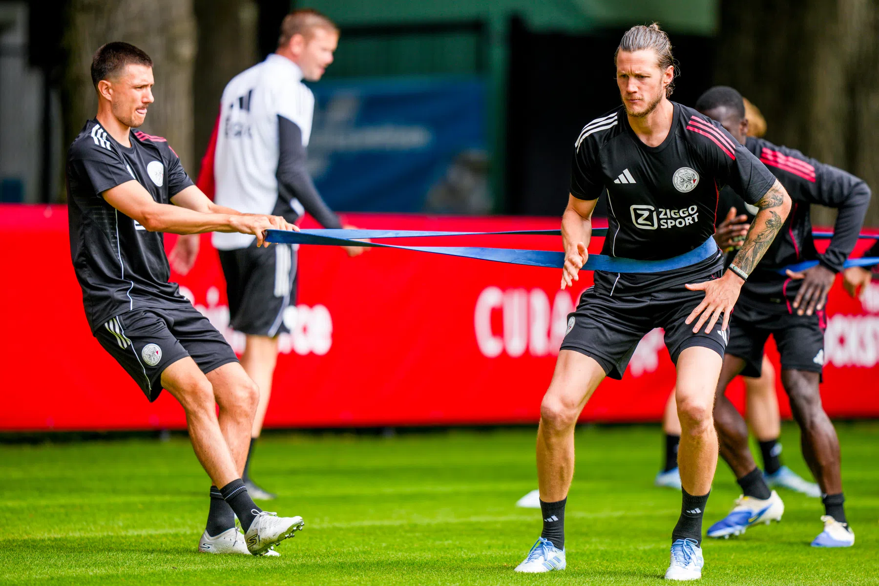 Weghorst op bank bij Ajax: transfer naar Twente? | VN