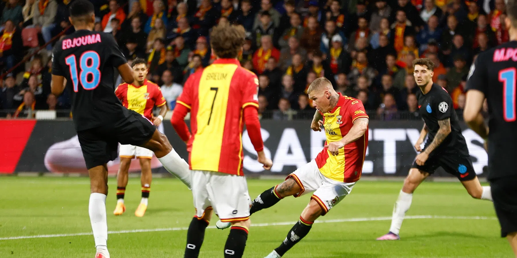 Go Ahead vergeet zichzelf te belonen en gaat strijdend ten onder in Europa League