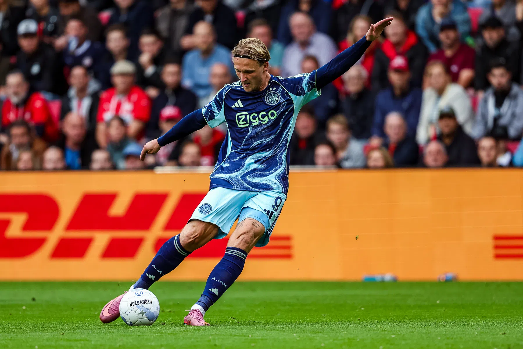 Dolberg out tegen NAC, hoop op Weghorst bij Ajax | VoetbalNieuws