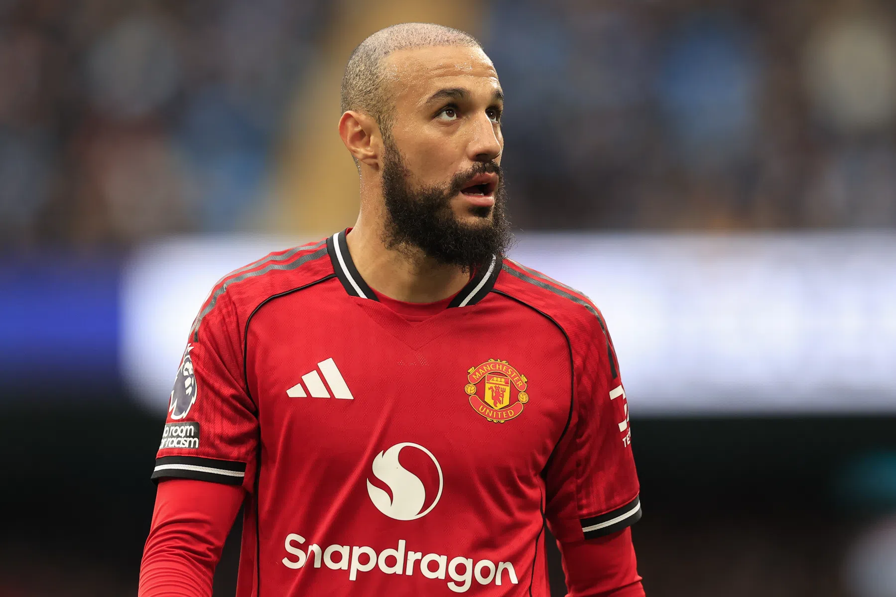 Mazraoui geblesseerd: United mist hem tot na interlandbreak | VoetbalNieuws