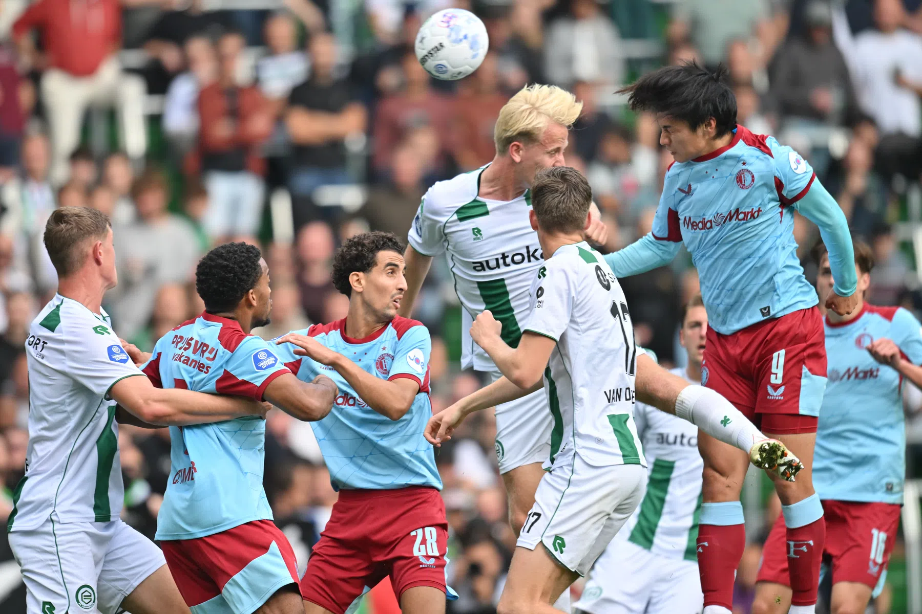 Ueda bezorgt Feyenoord nipte zege op FC Groningen | VoetbalNieuws
