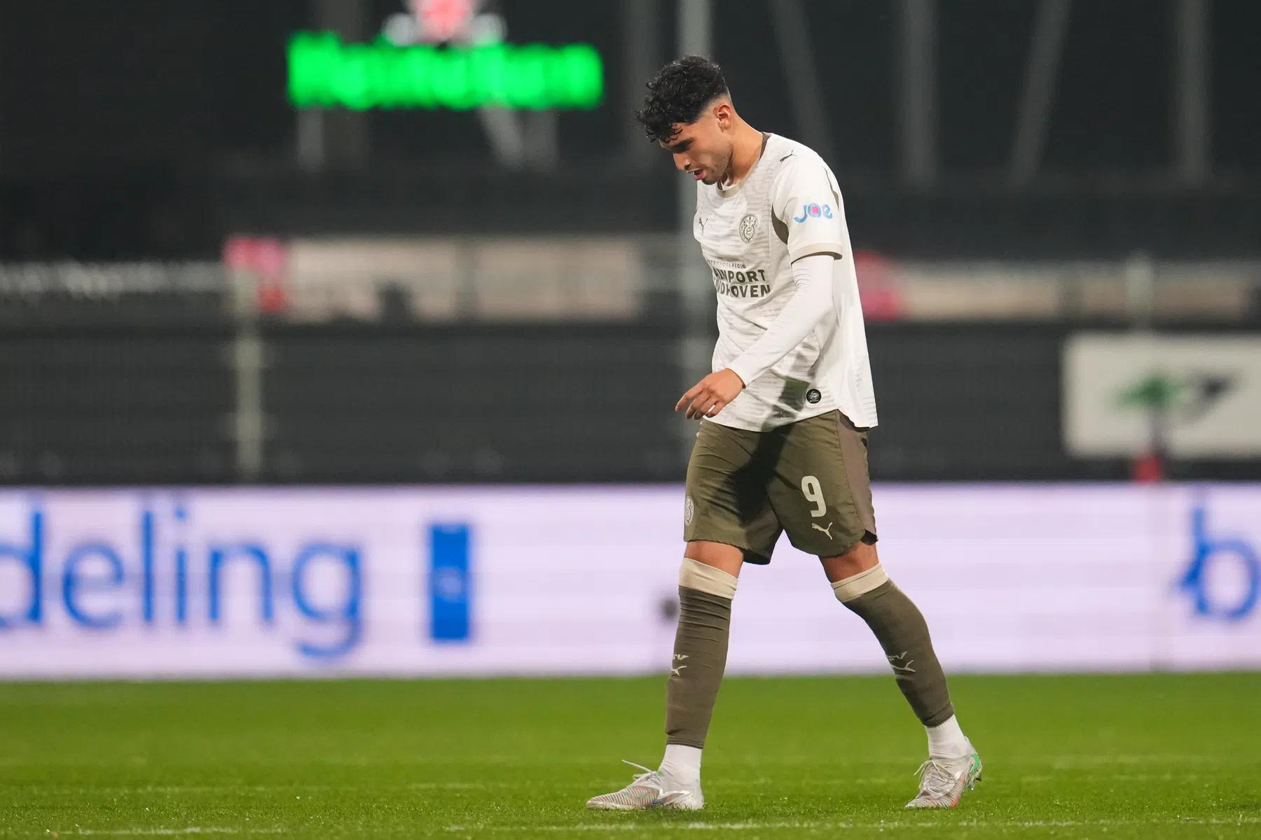 PSV mist Pepi tegen Bayer Leverkusen door bovenbeenblessure | VoetbalNieuws