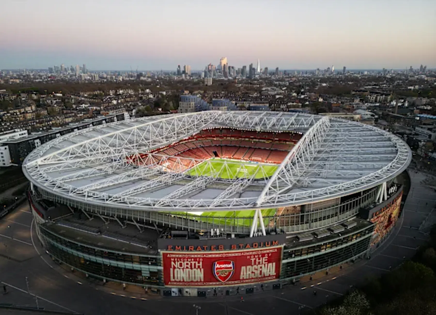 Arsenal plant grote uitbreiding van Emirates Stadium | VoetbalNieuws