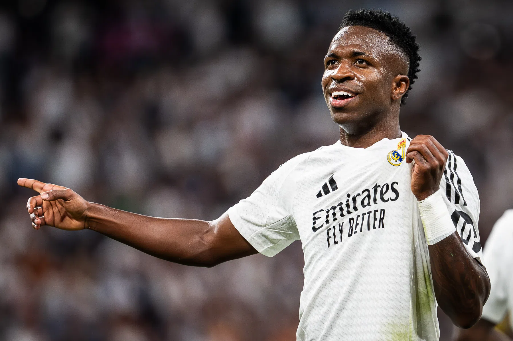 Vinicius Junior onder vuur na beschuldigingen van influencer | VoetbalNieuws