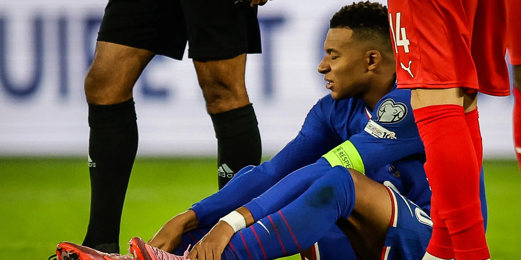 Domper voor Frankrijk: Mbappé vroegtijdig terug naar Madrid vanwege enkelblessure
