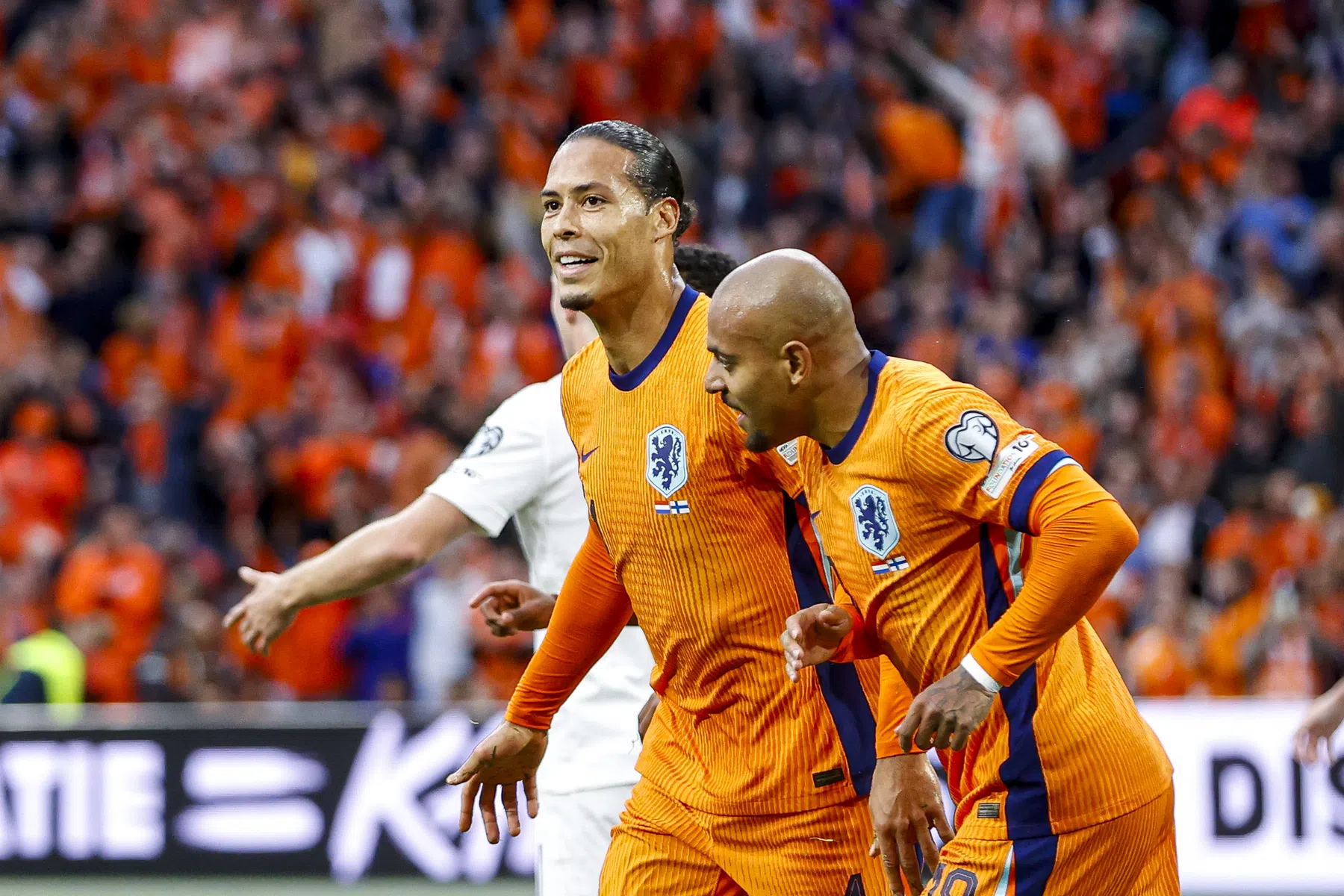 Van Dijk na 4-0 tegen Finland: ‘Een mooie avond, maar we blijven scherp’ | VN