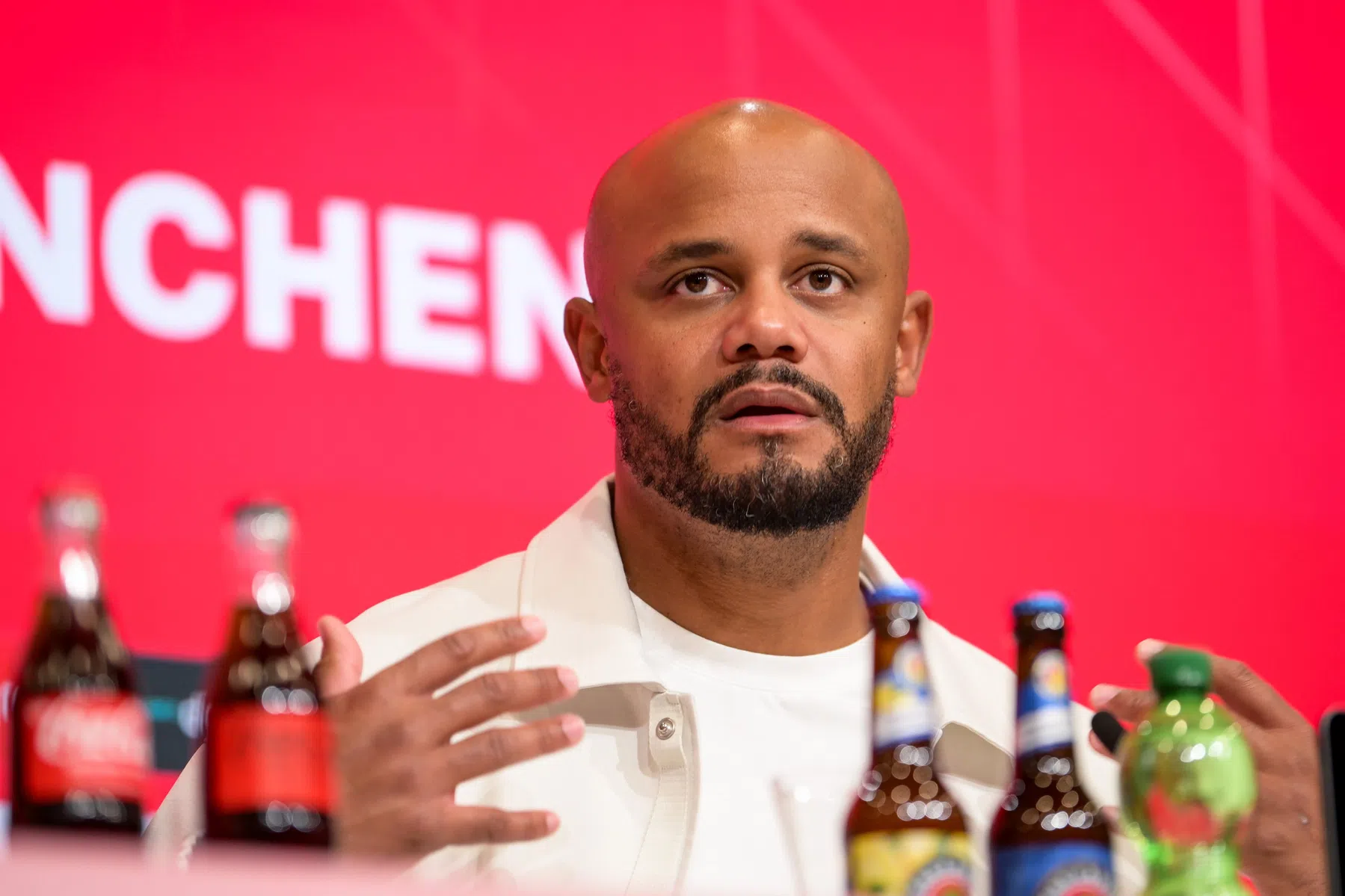 Kompany verlengt contract bij Bayern München tot 2029 | VoetbalNieuws