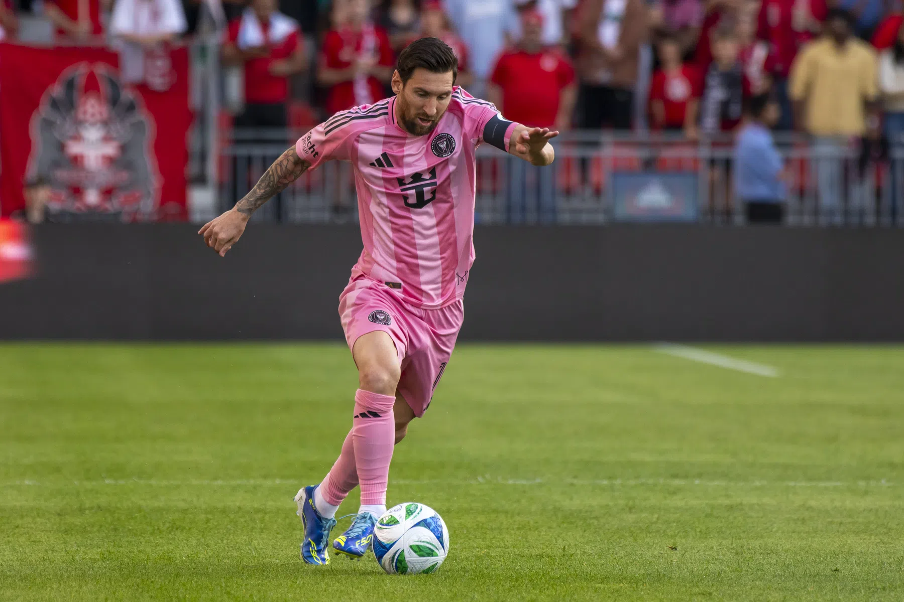 Messi verlengt tot 2028 bij Inter Miami | VoetbalNieuws
