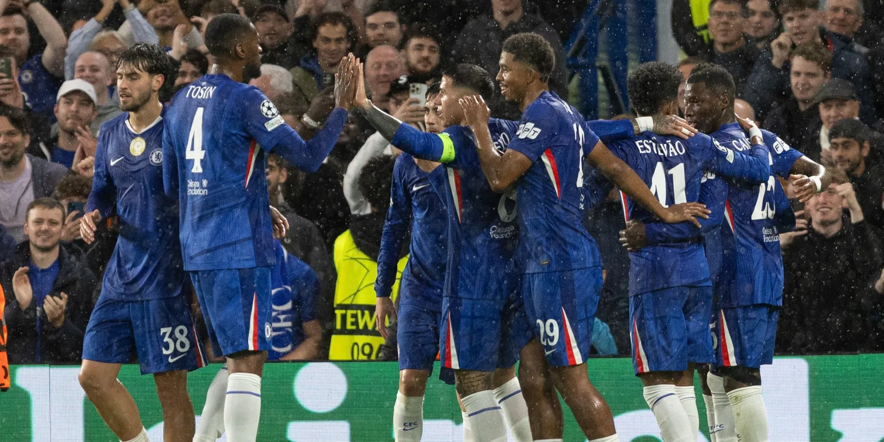 Engelse media zien Ajax afgaan: 'Een schim van de grootmacht wat het ooit was'