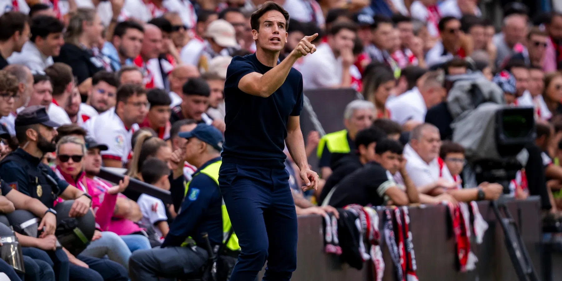 Beuker zag komst Heitinga niet zitten: deze trainer wilde de Ajax-directeur