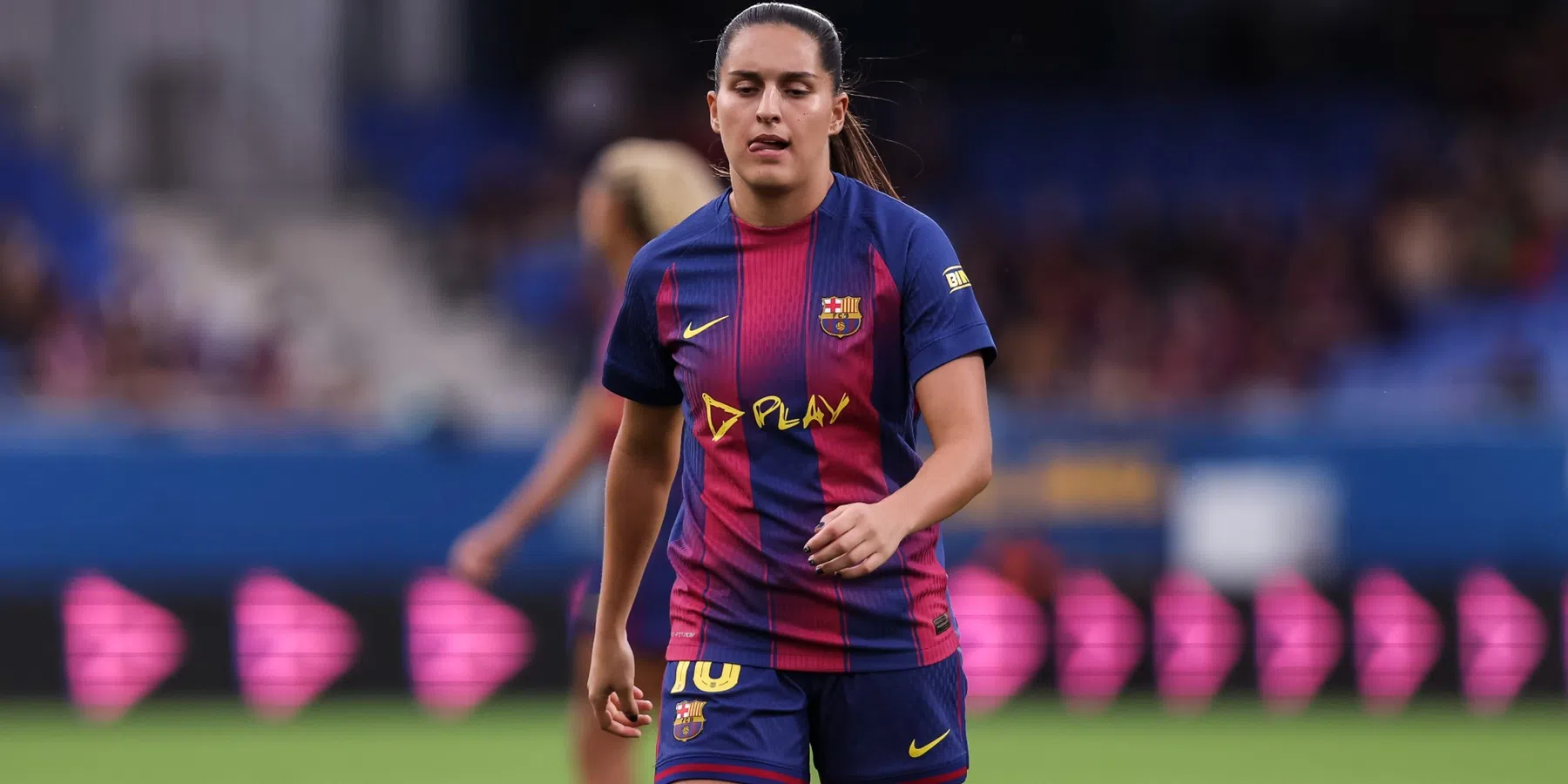 Dit is waarom Barça soms met logo van een merk, artiest of band op shirt speelt