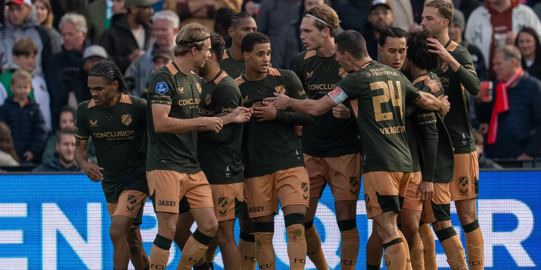 Naast Feyenoord, ook FC Utrecht zwaar bestraft door de UEFA: boete en lege tribune