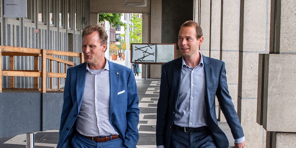 'KNVB geeft aan wat er mis is bij Vitesse en is kritisch op aandeelhouder'