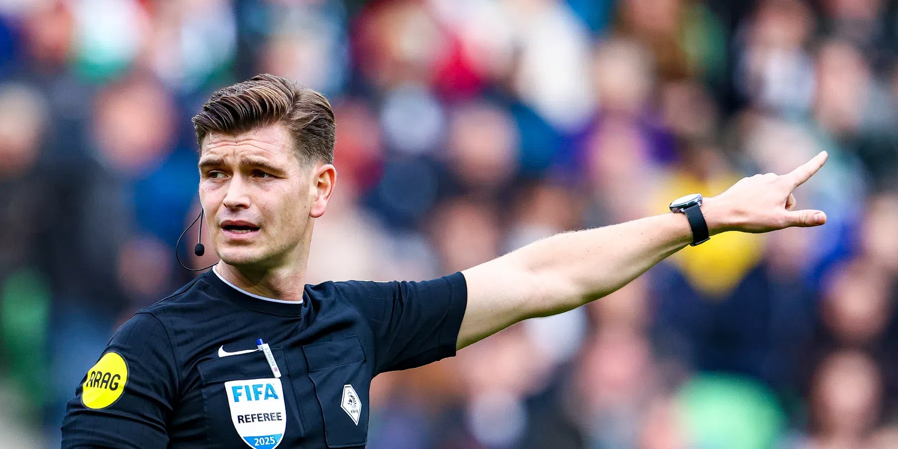 Joey Kooij fluit weer een duel van Feyenoord | VoetbalNieuws