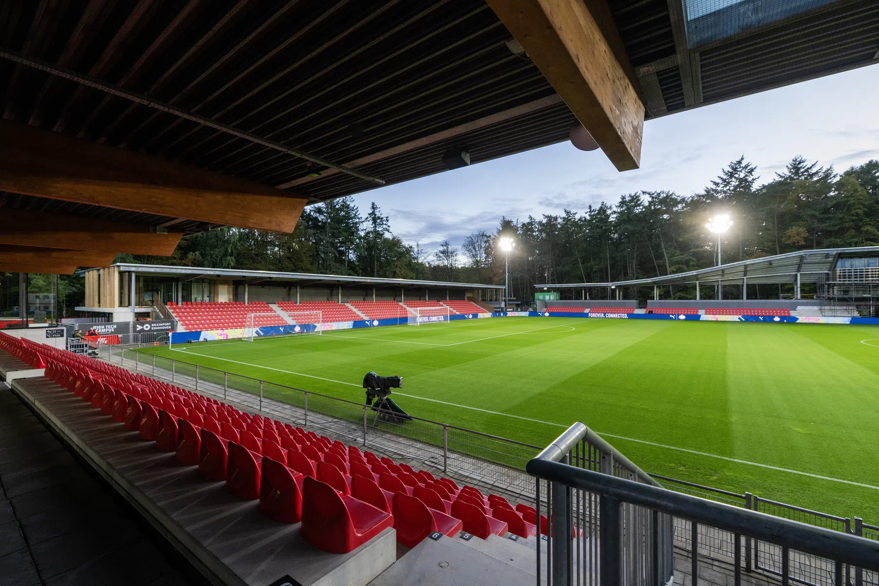 PSV verandert stadionnaam: TenCate Stadion De Herdgang | VN