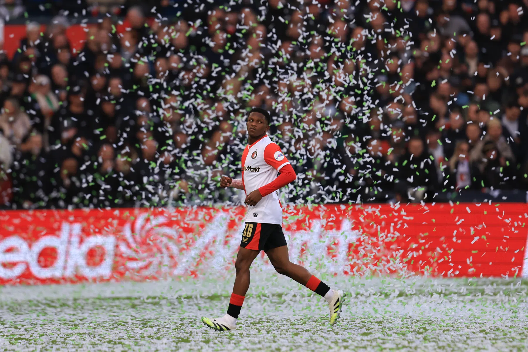 Bayern past strategie aan: oog op Givairo Read | VoetbalNieuws