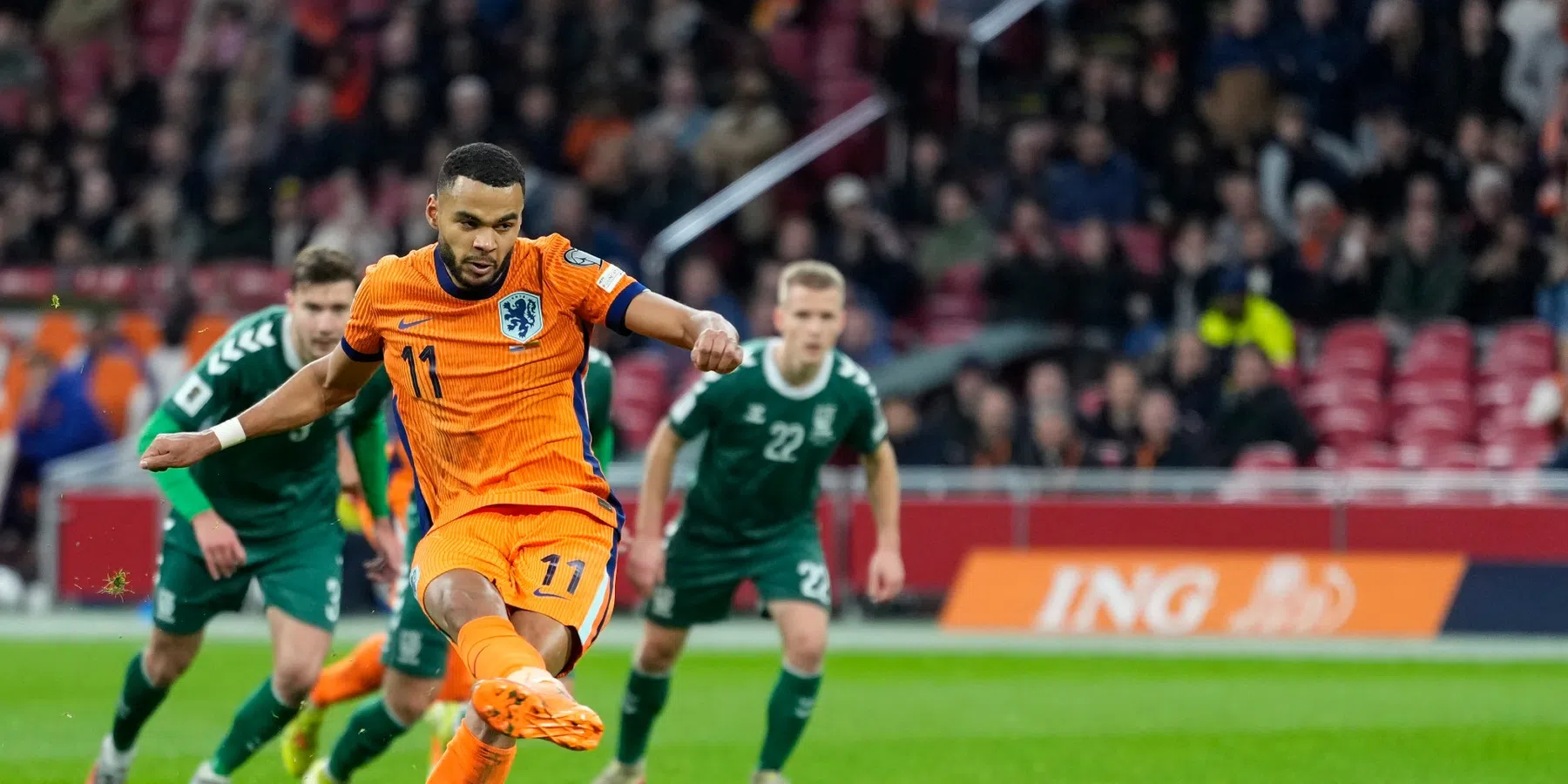 Oranje trakteert publiek op snelle goals en heeft WK-ticket officieel binnen