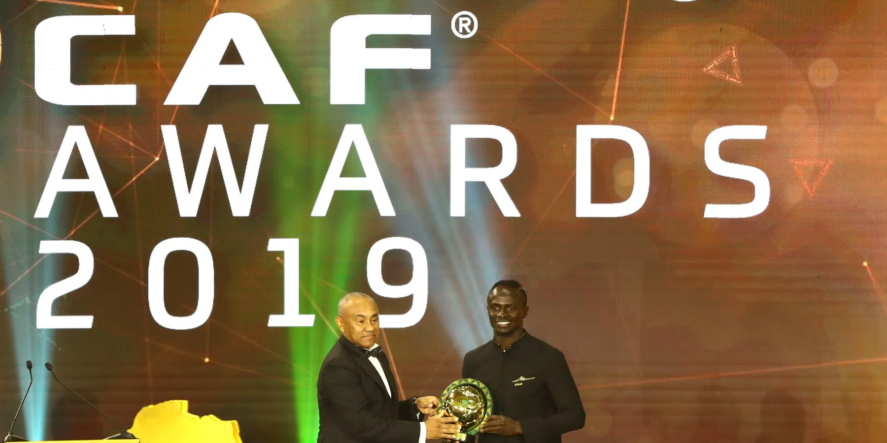 Waar en hoe laat kijk je naar de CAF-awards 2025? | VoetbalNieuws