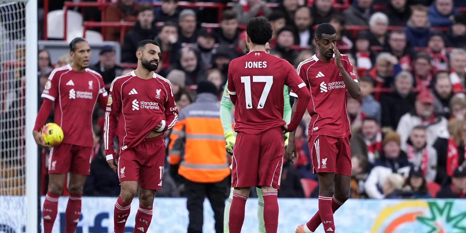 Liverpool onderuit tegen Forest: pijnlijke 0-3 op Anfield | VoetbalNieuws
