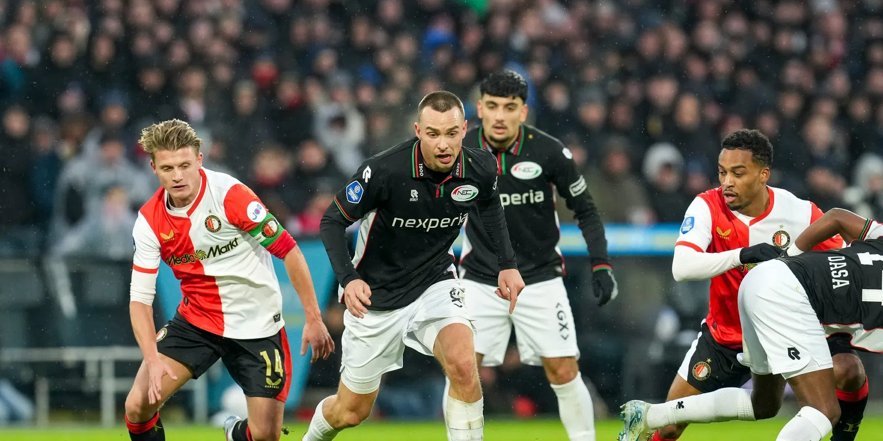 Feyenoord verliest wéér, NEC neemt punten mee na heerlijke invalbeurt Shiogai