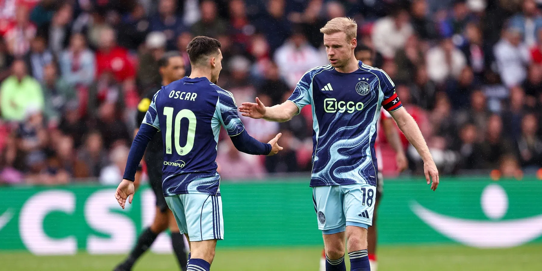 Gloukh vertelt: dit zegt de middenvelder over de commotie rond Heitinga-post