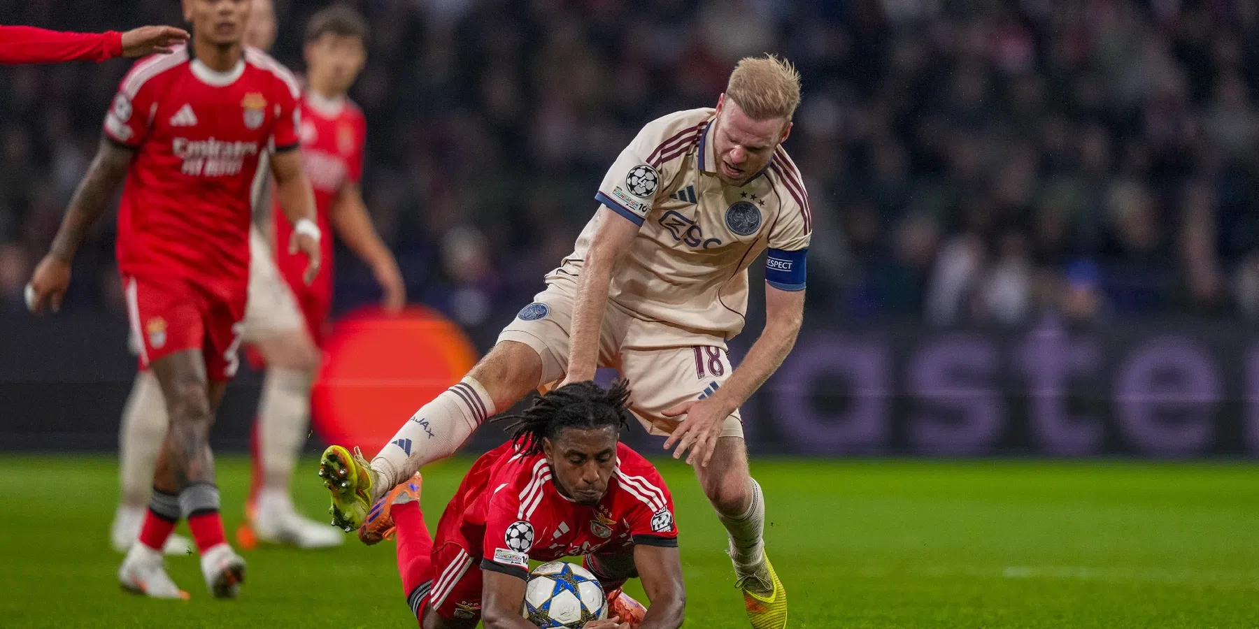 Klaassen ziet groei onder Grim na verlies tegen Benfica – VoetbalNieuws