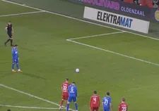 Pijnlijke beelden: Parrott verprutst strafschop in slotfase tegen FC Twente