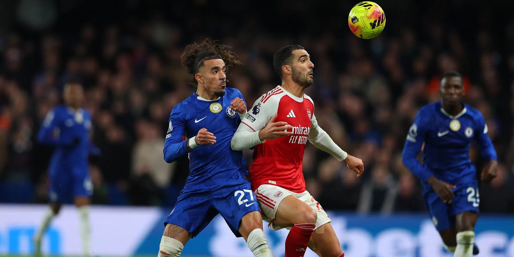 Tien man Chelsea houdt Arsenal op gelijkspel in verhitte Londense derby