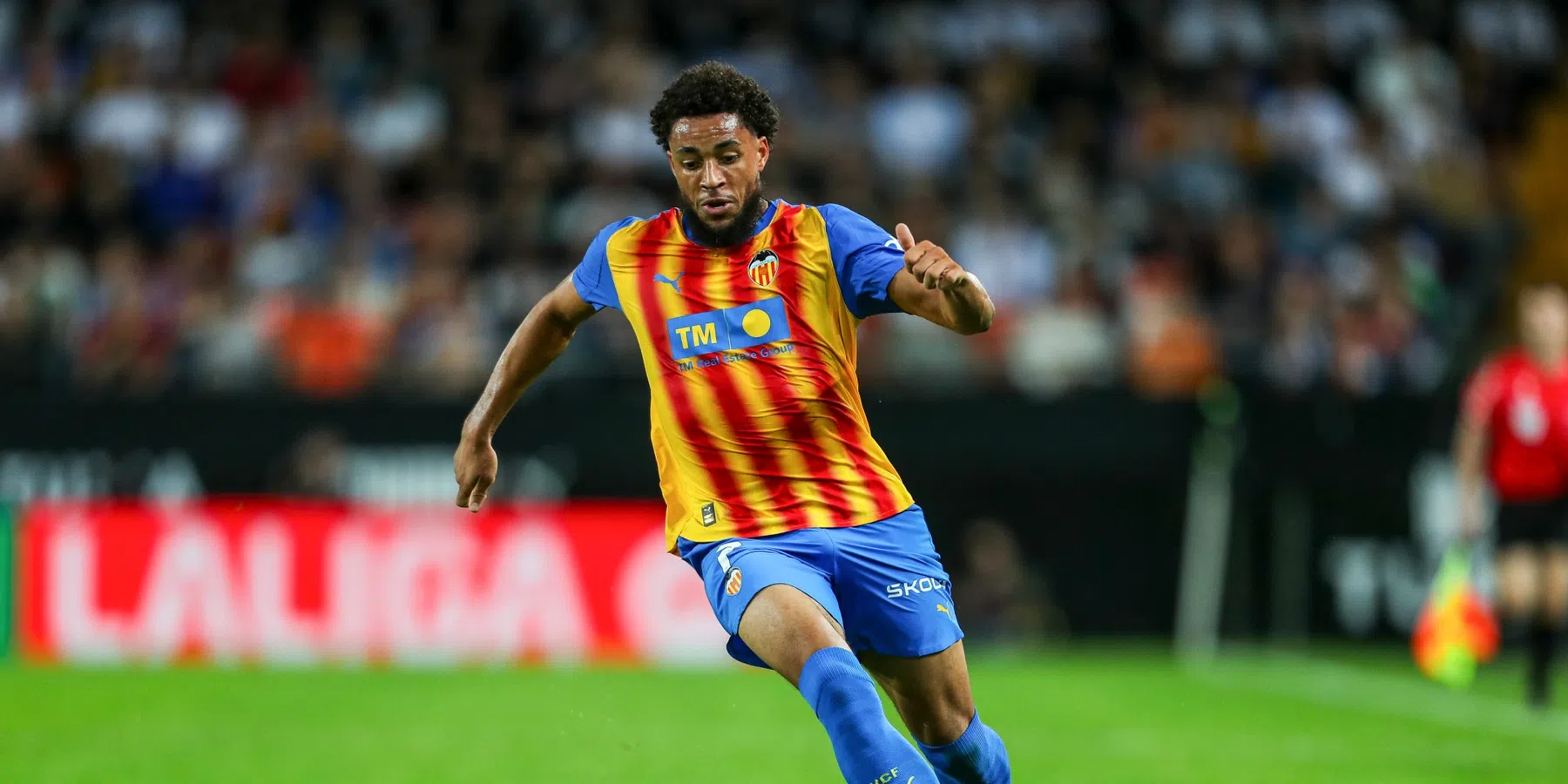 Danjuma zit op zijn plek bij Valencia: dit zegt de Nederlander over zijn positie