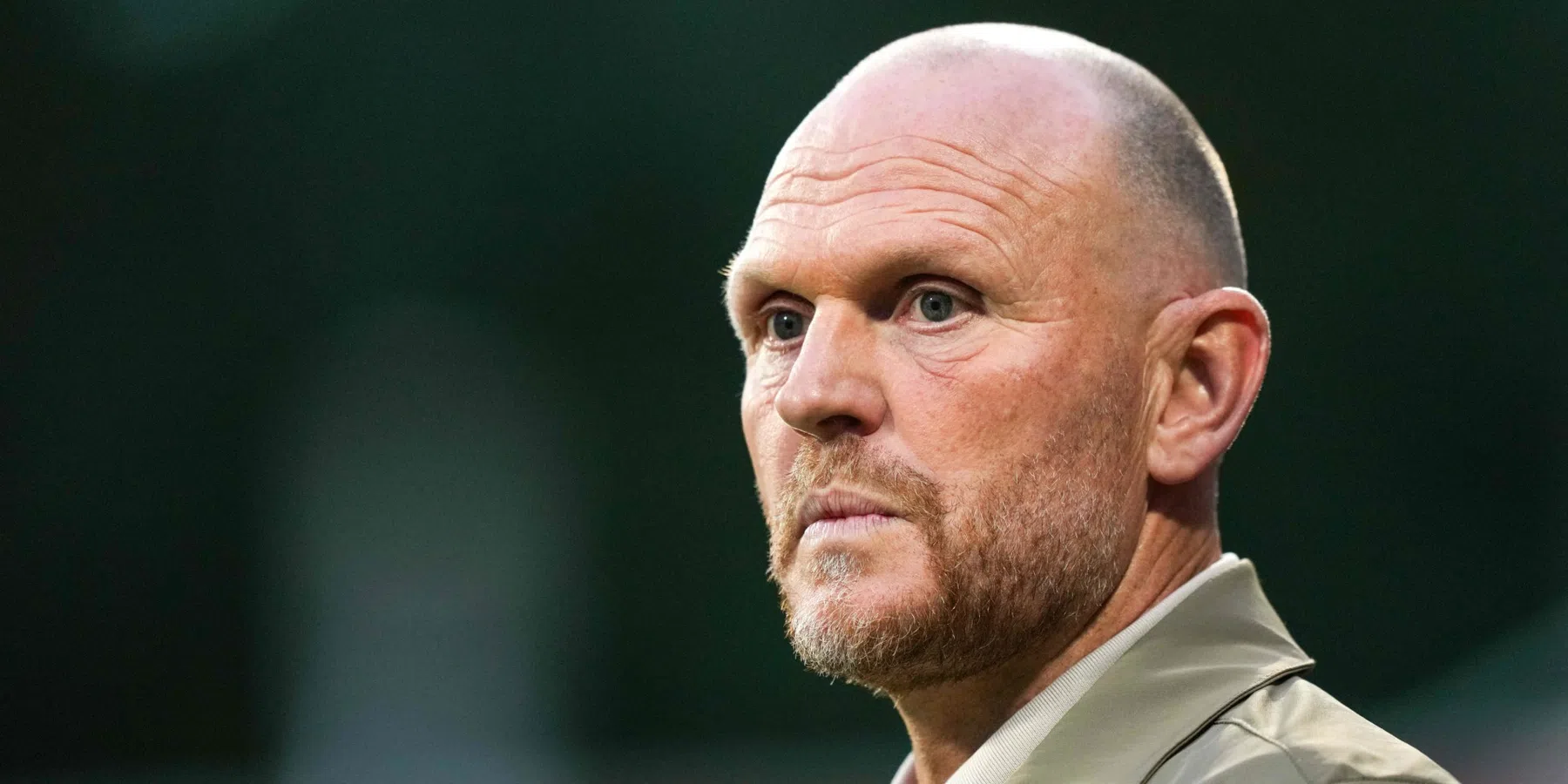 Oosting gepresenteerd als trainer van Antwerp | VoetbalNieuws