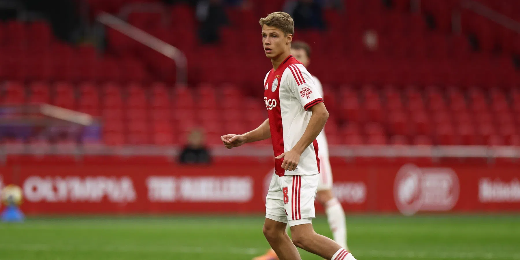 Ajax-talent Sean Steur in beeld bij Eintracht Frankfurt | VoetbalNieuws