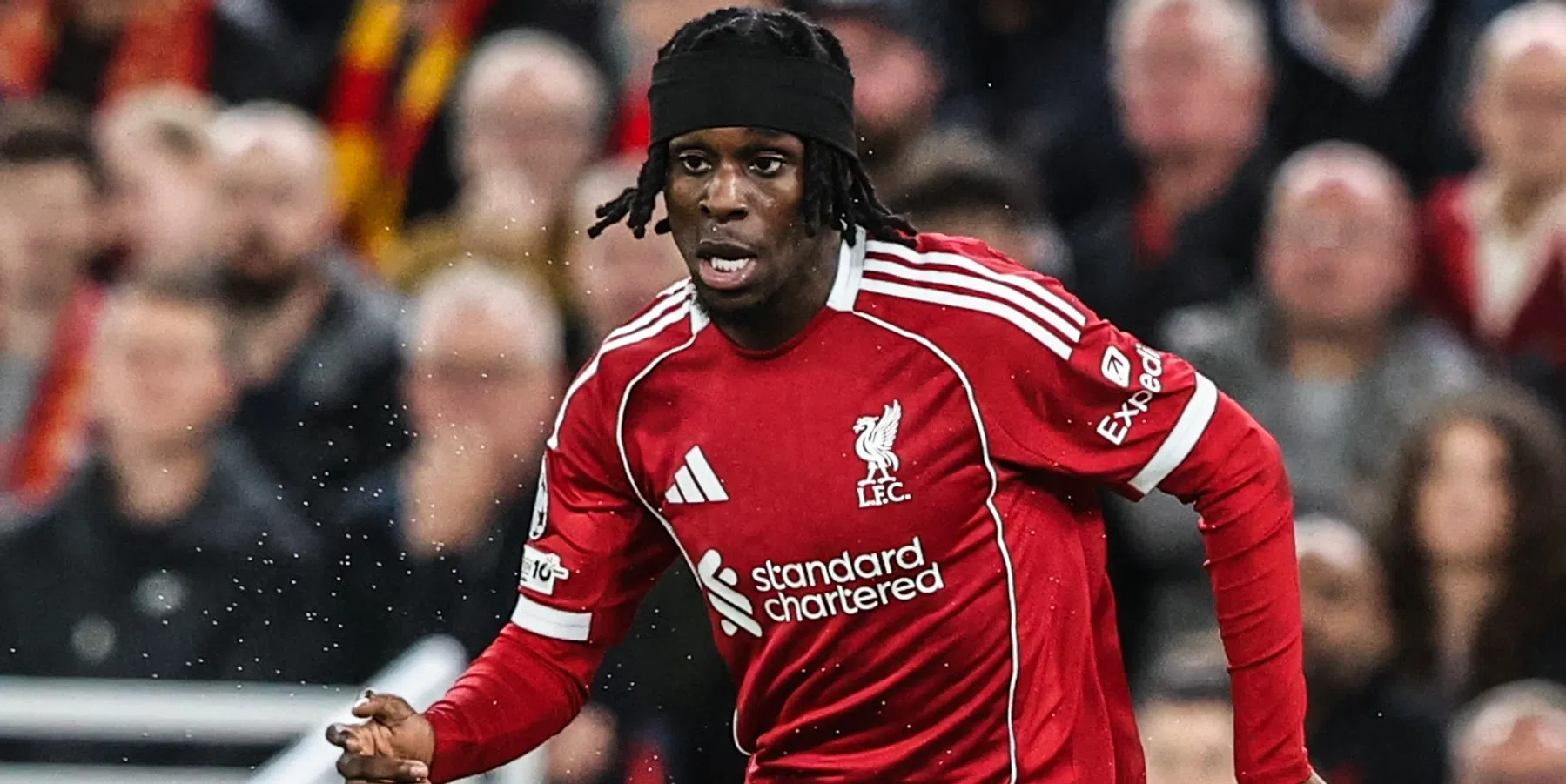 Slot geeft blessure-update: wanneer keert Frimpong terug bij Liverpool?