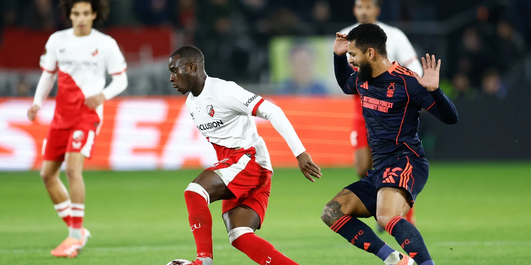 FC Utrecht verliest nipt van Nottingham Forest in Europa League | VN
