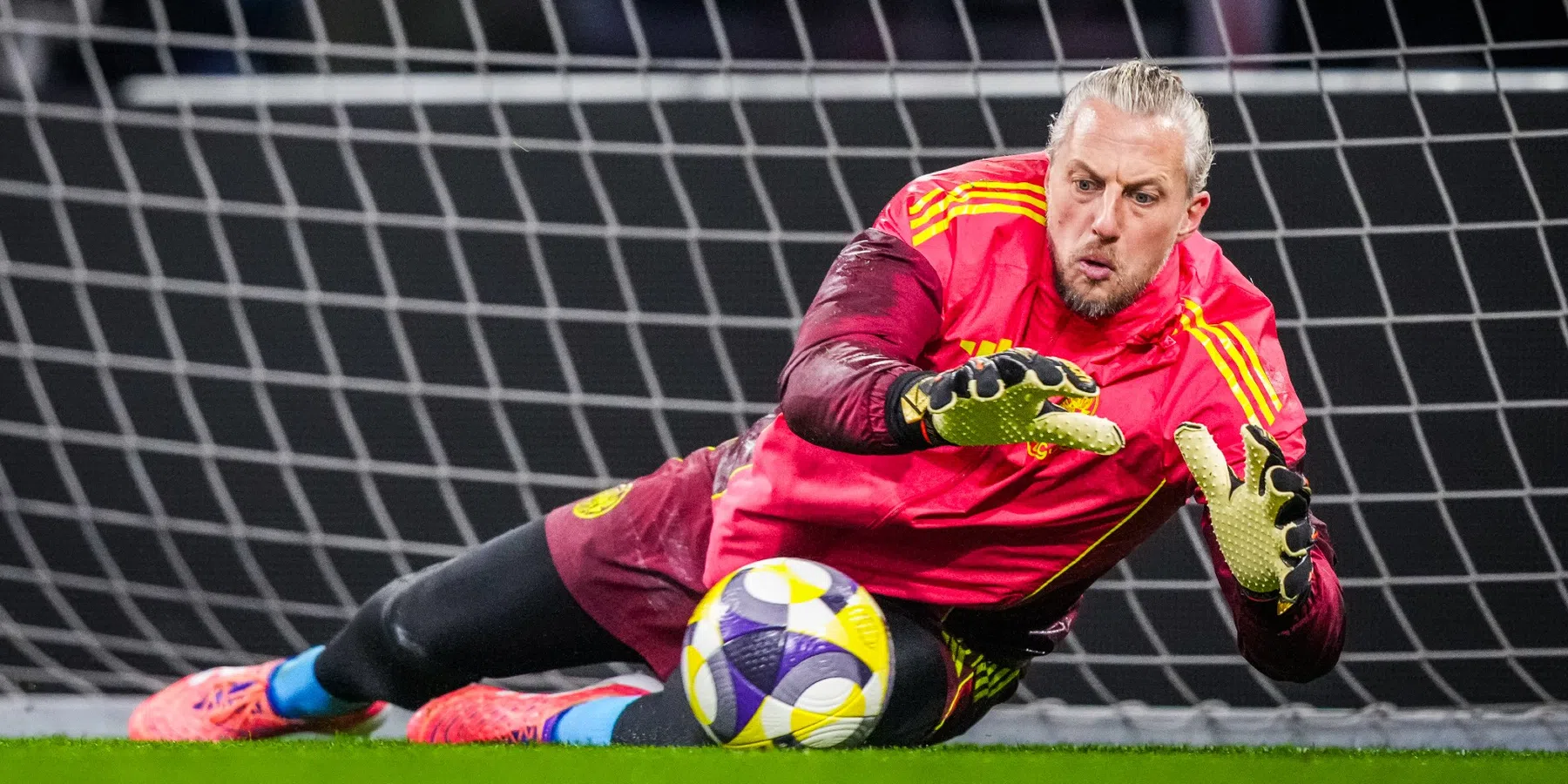 Ajax-keeper Pasveer keept 100ste duel tegen Excelsior Maassluis | VoetbalNieuws