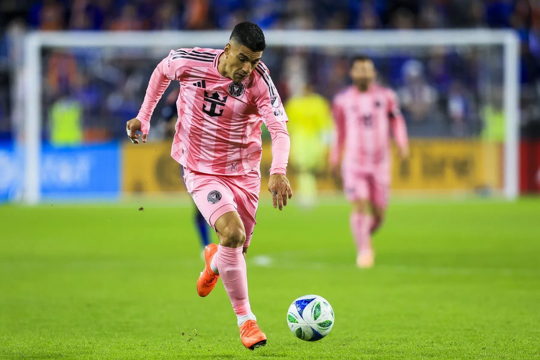 Suárez verlengt contract bij Inter Miami tot 2027 | VoetbalNieuws