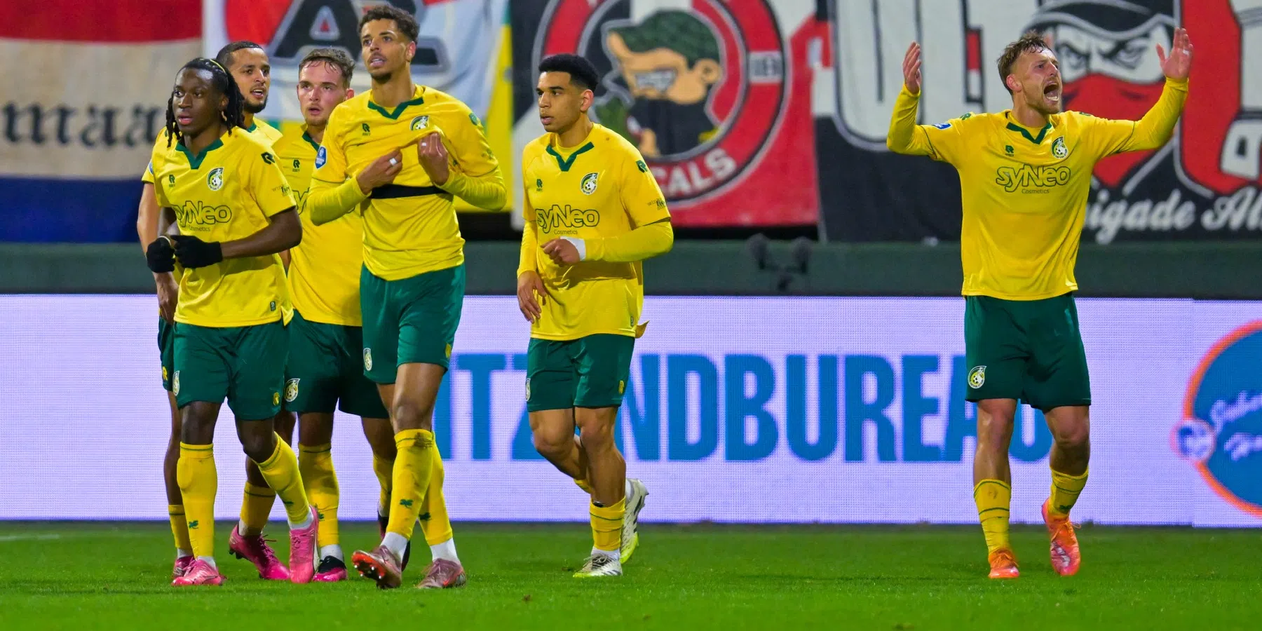 AZ zakt verder weg na nieuwe nederlaag in spektakelstuk tegen Fortuna Sittard