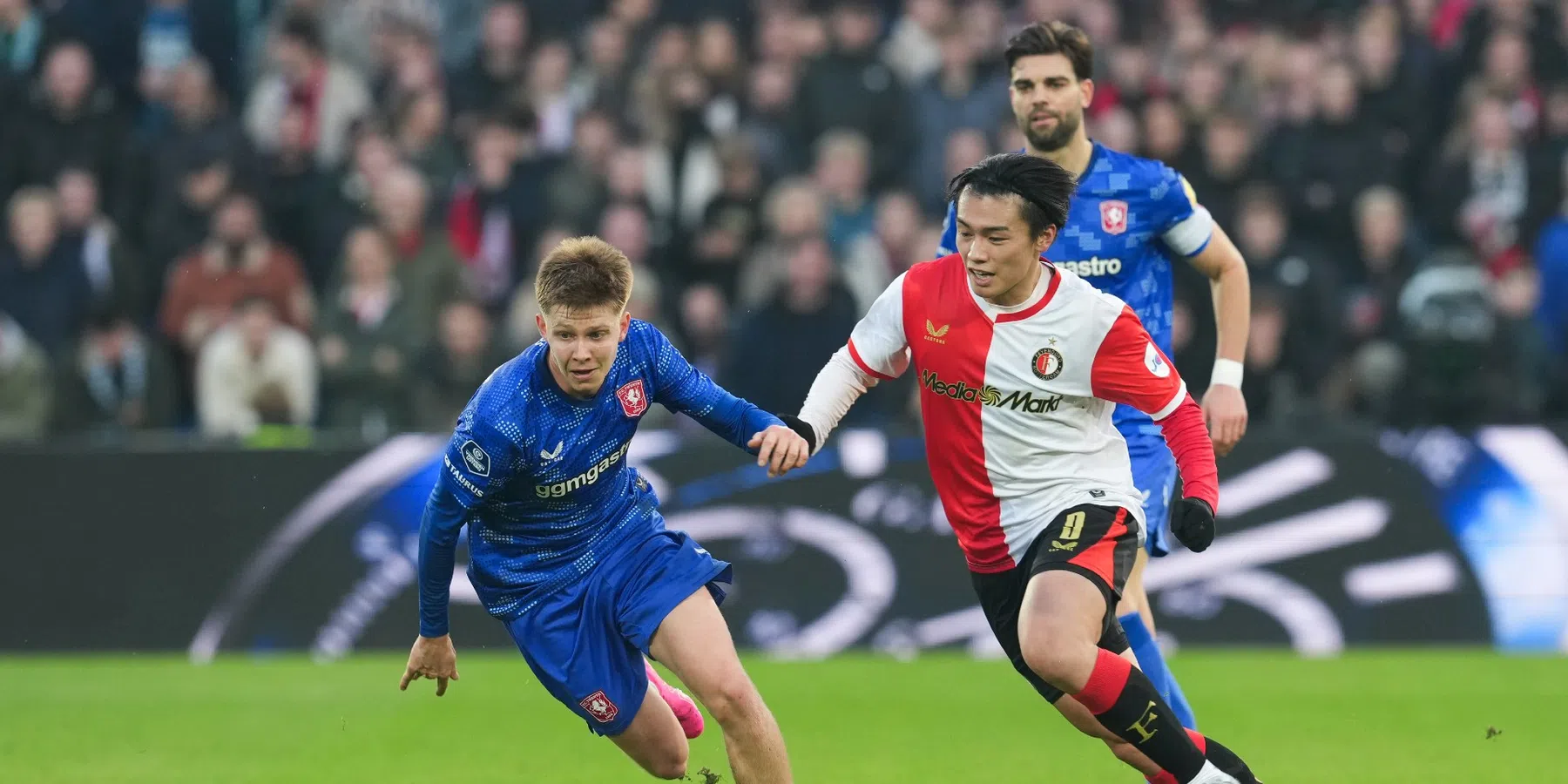 Feyenoord komt onthutsende eerste helft te boven en pakt punt tegen Twente 