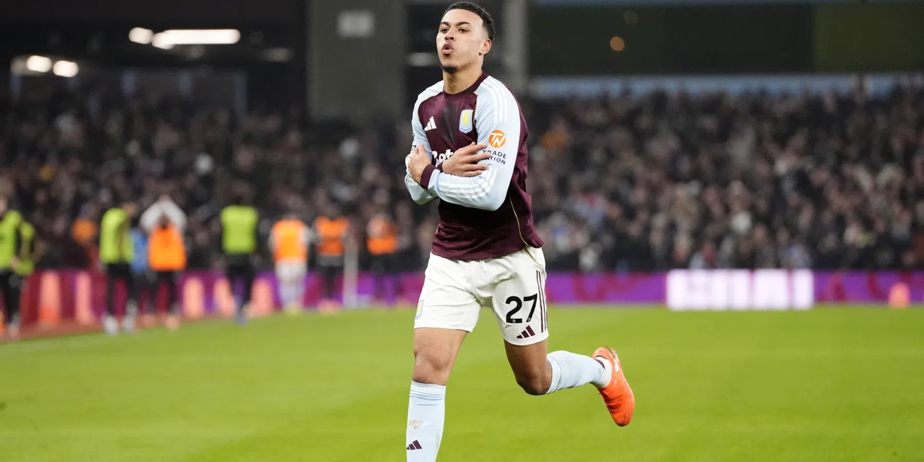 Engelse media lyrisch na tiende zege Aston Villa: 'Vóór Bellingham in de pikorde'