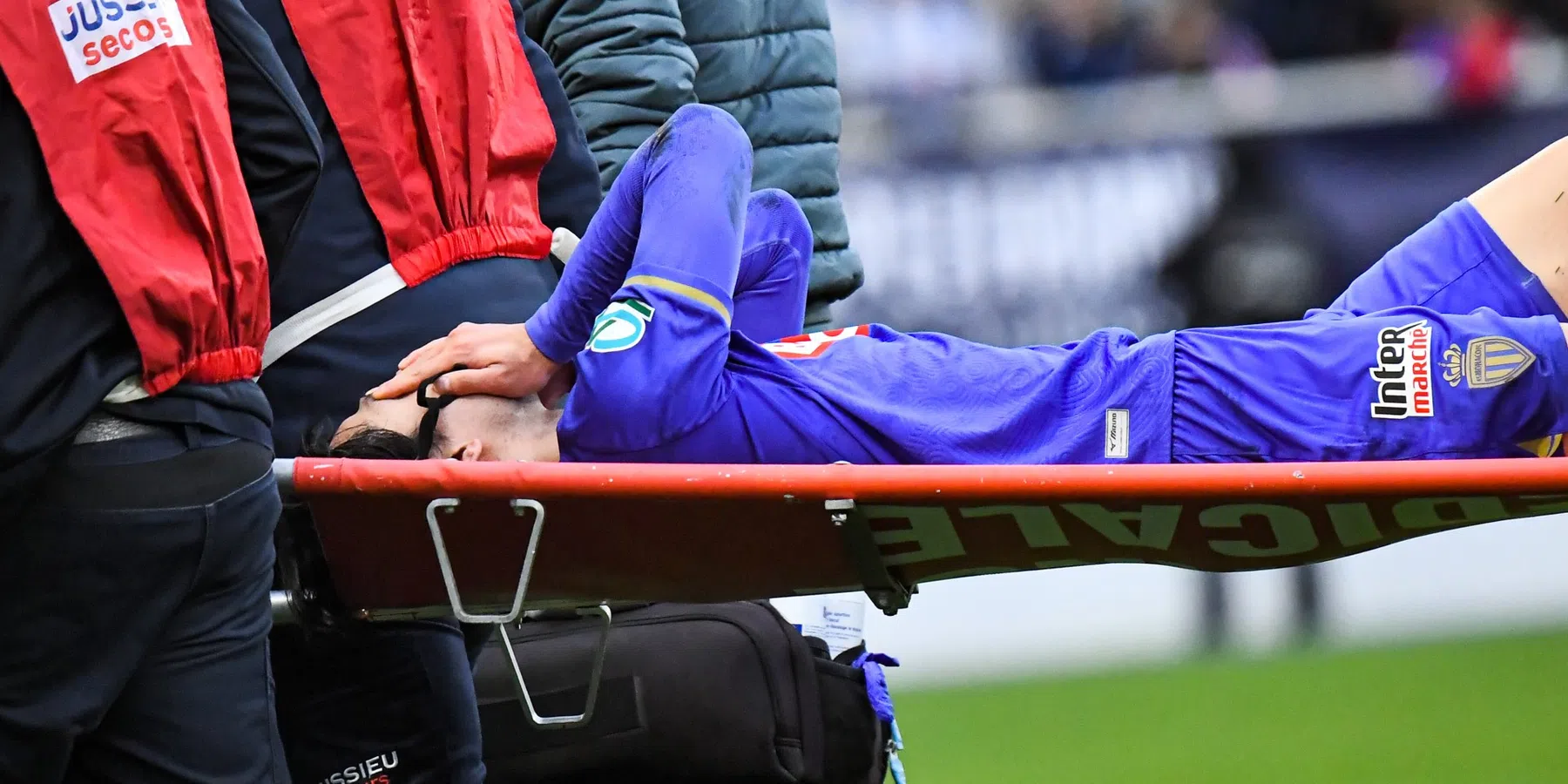 Domper voor Japan en Monaco: aanvaller scheurt kruisband en mist clash met Oranje