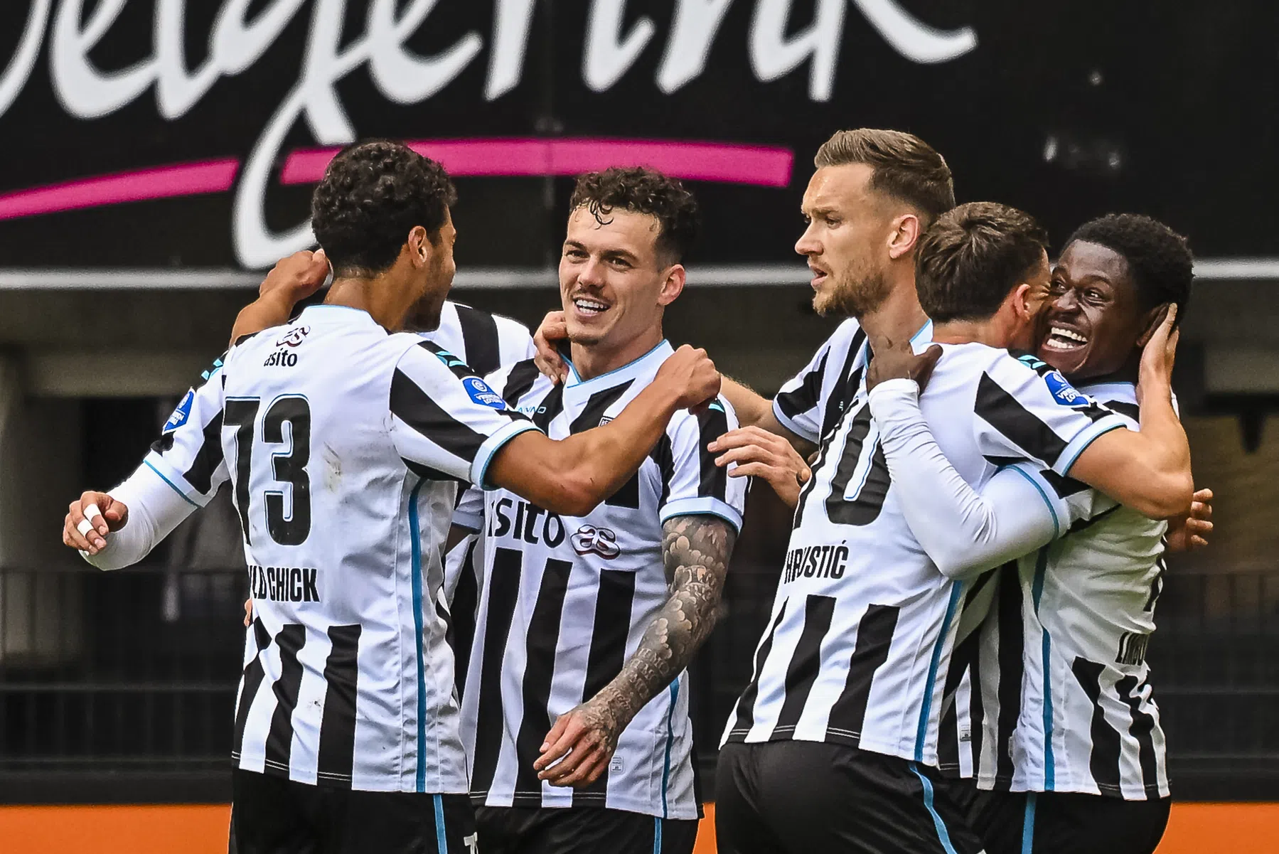 'AZ legt miljoenen op tafel voor Hornkamp, Heracles kan recordtransfer boeken'