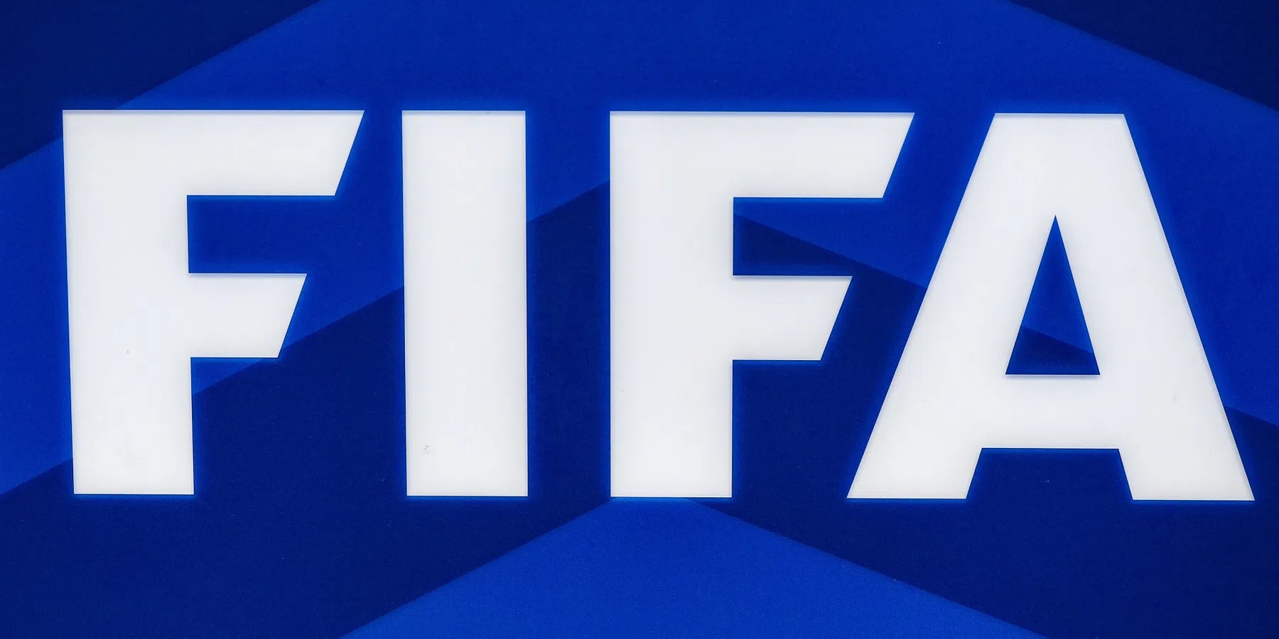 FIFA test verder met Out of Bounds-technologie | VoetbalNieuws