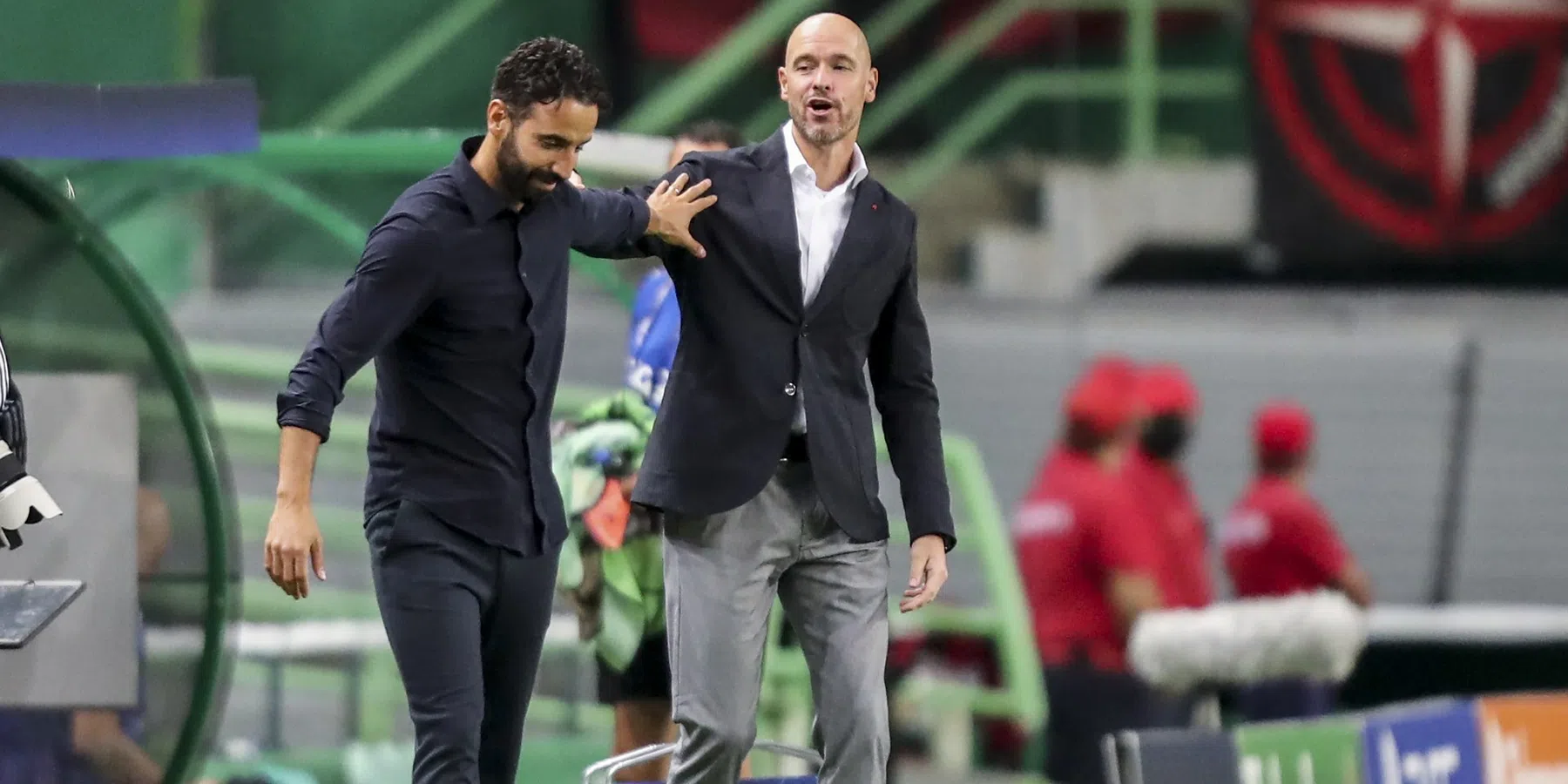 Ten Hag vs Amorim: wie doet het beter bij United? | VoetbalNieuws