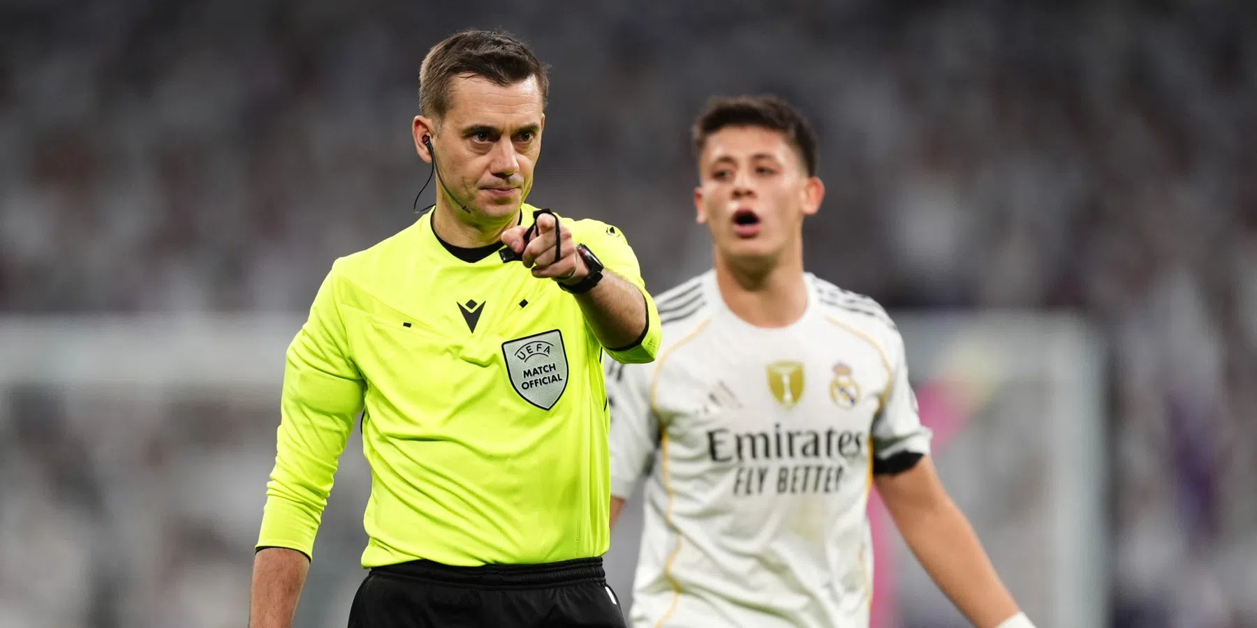 Deze scheidsrechter is uitgeroepen tot de beste ter wereld