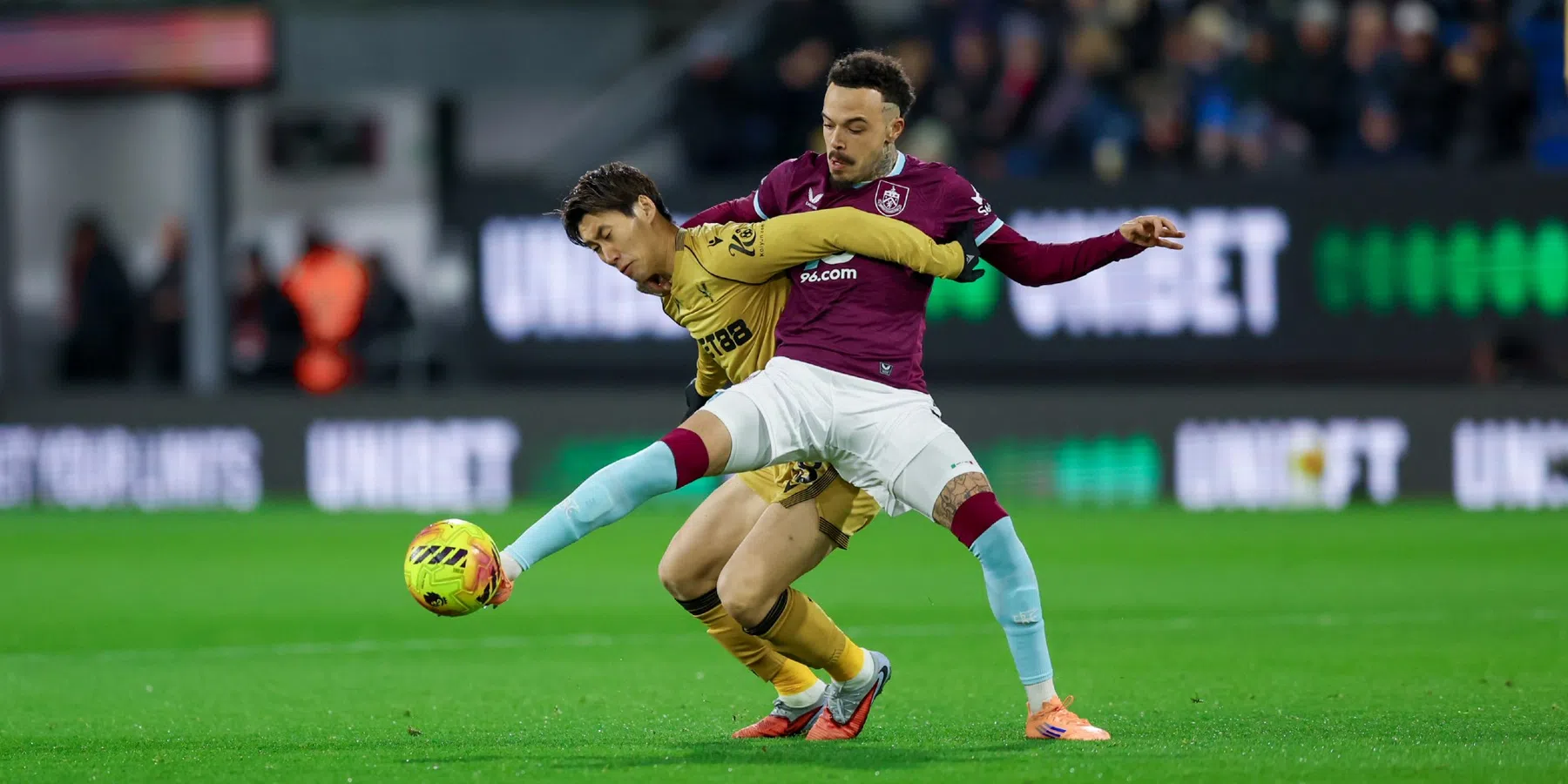 Besiktas toont interesse in Quilindschy Hartman