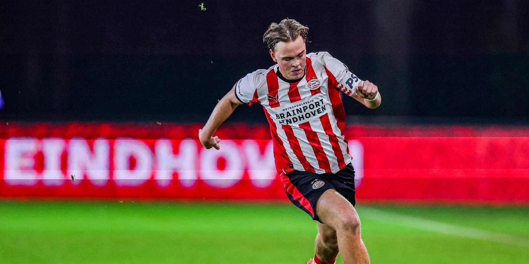 'PSV laat aanvaller vertrekken: drie Spaanse ploegen strijden om handtekening'